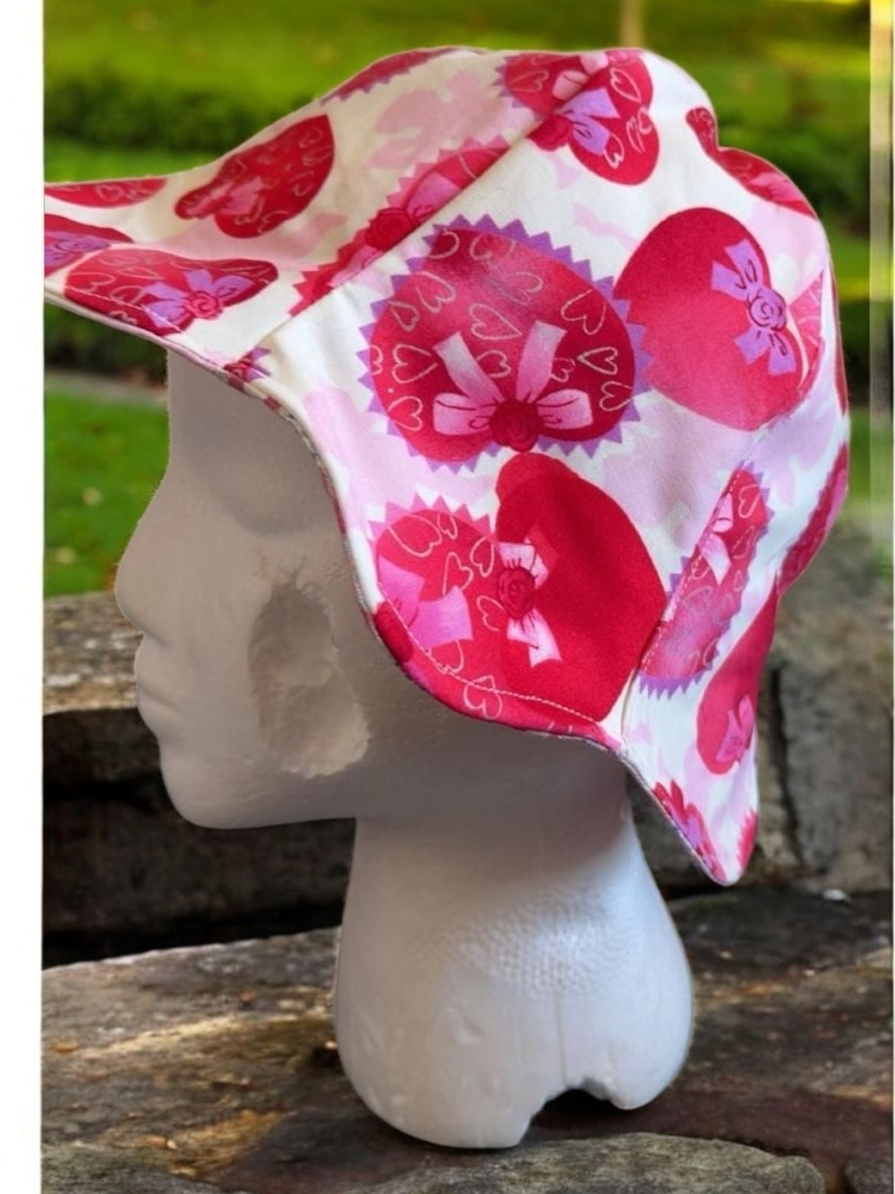 Girls' Wide Brim Sun Hat - Pink & Red Heart Print
